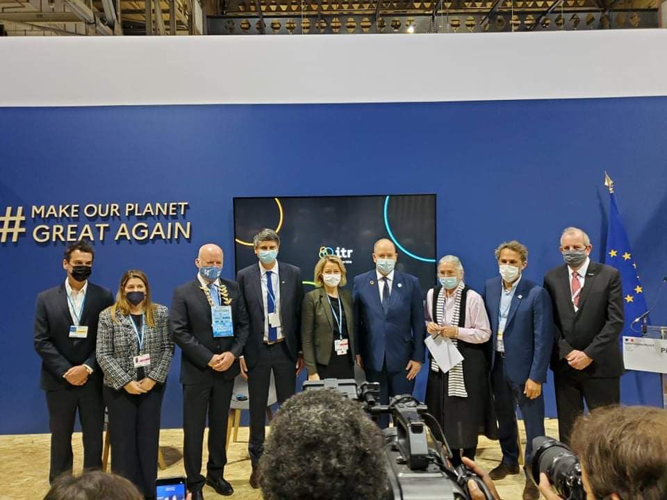 Romain Troublé, Directeur général de la Fondation Tara Océan à la COP26 avec d'autres représentants.