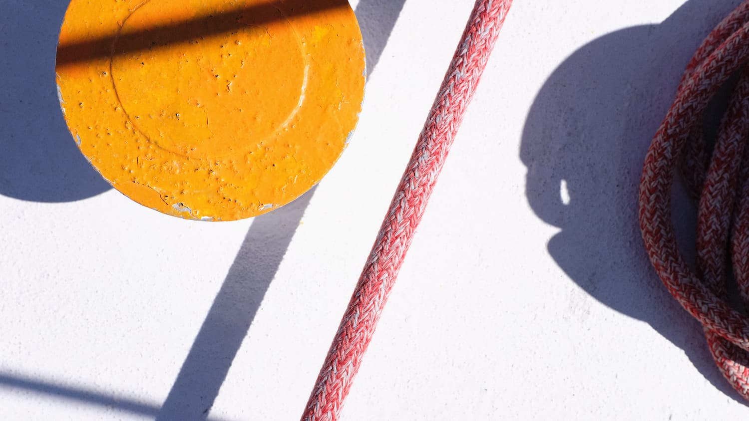 Œuvre d'Antoine Bertin : photo de cordage sur Tara