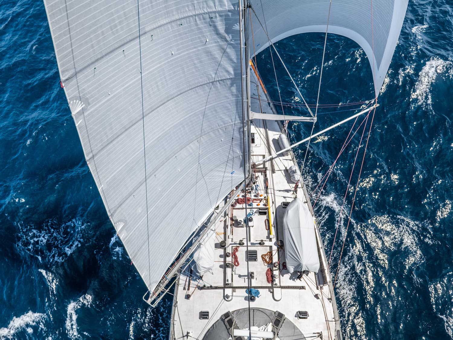 Vent dans les voiles de Tara