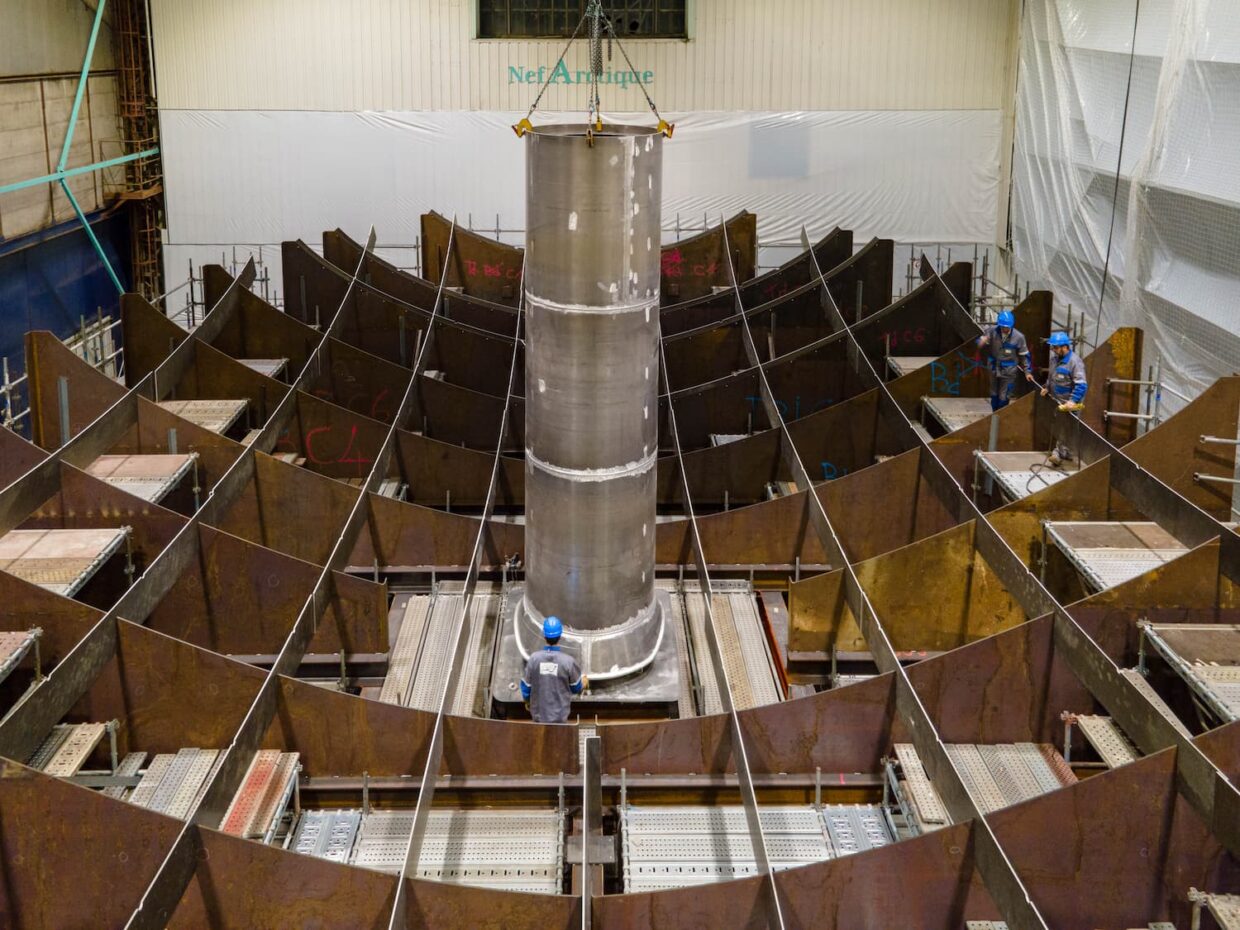 Construction de la Moon-Pool sur le chantier CMN-Cherbourg